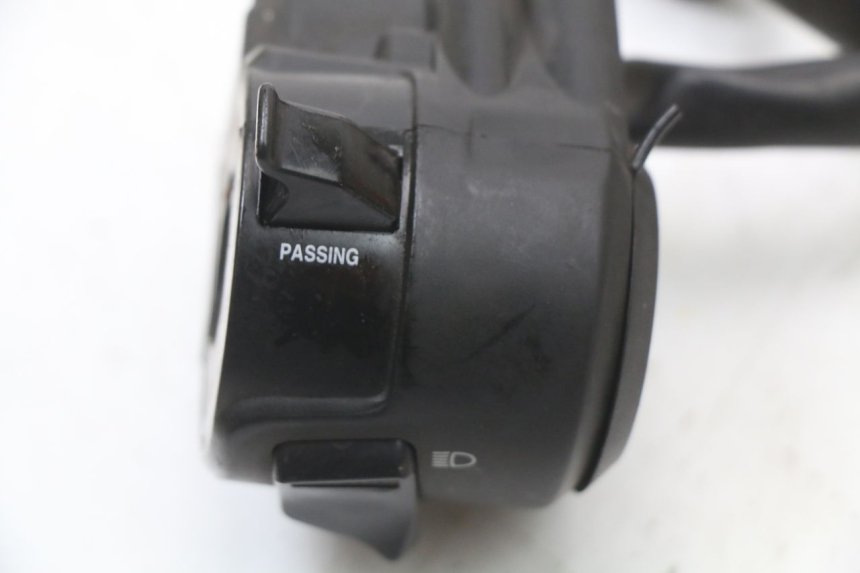 photo de COMANDO ESQUERDO KYMCO SUPER 8 4T 50 (2021 - 2024) - Zoom do estado de desgaste