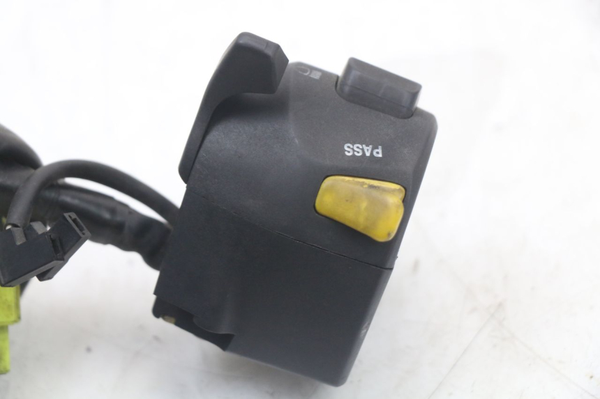 photo de COMANDO ESQUERDO SUZUKI GS F 500 (2004 - 2007) - Ampliação técnica