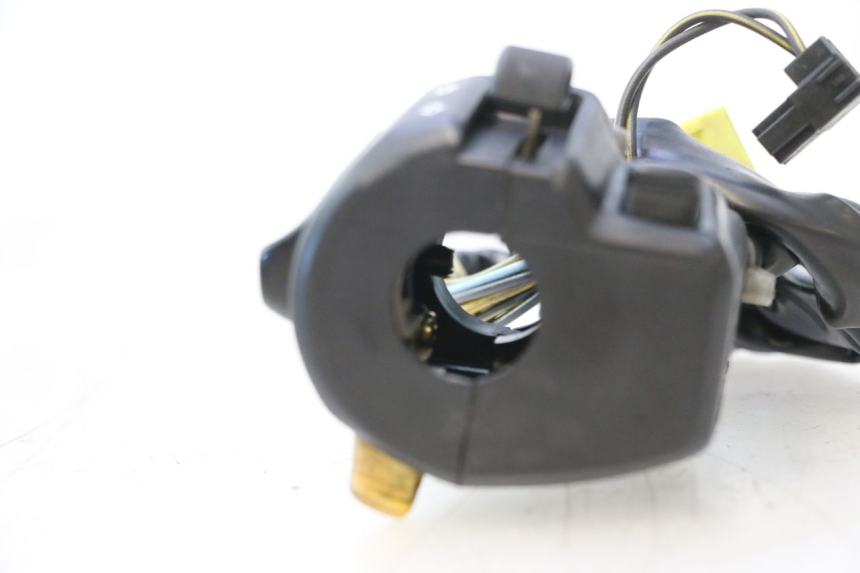 photo de COMANDO ESQUERDO SUZUKI SV S 650 (2003 - 2009) - Zoom do estado de desgaste