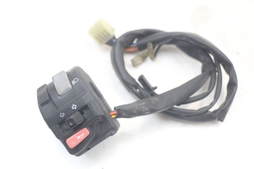photo de COMANDO ESQUERDO YAMAHA TDM ABS 900 (2002 - 2014) - Detalhe da peça