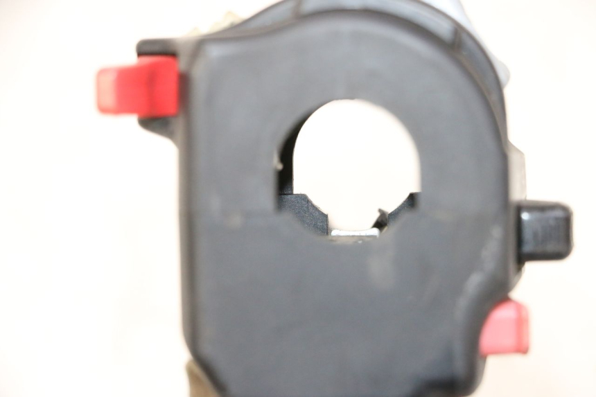 photo de COMANDO ESQUERDO YAMAHA TDM ABS 900 (2002 - 2014) - Outro ângulo de visão