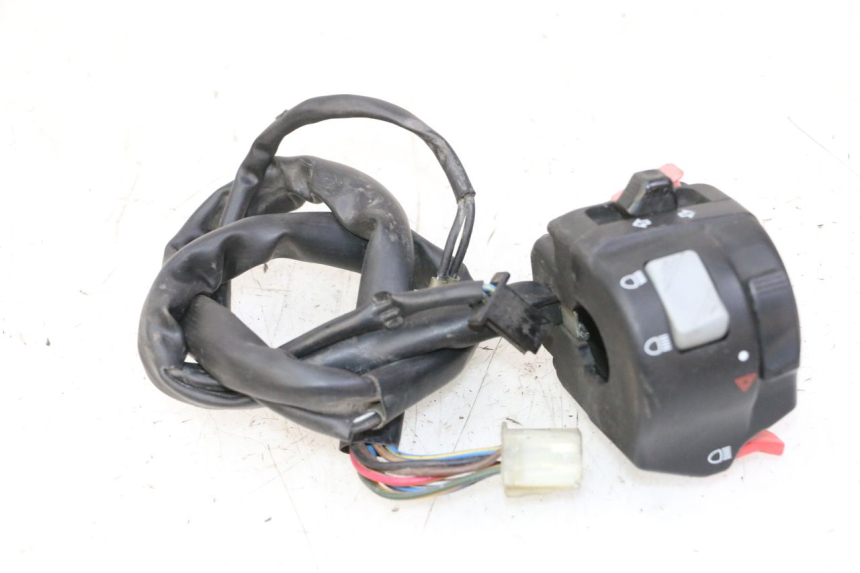 photo de COMANDO ESQUERDO YAMAHA TDM ABS 900 (2002 - 2014) - Estado da superfície