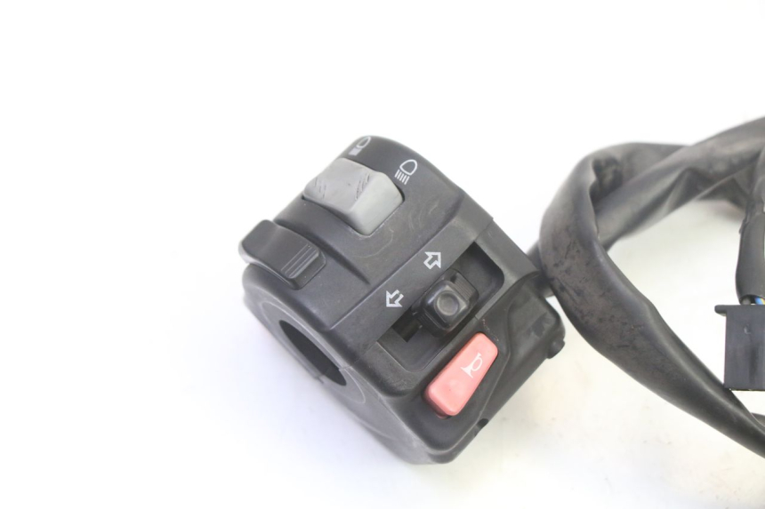 photo de COMANDO ESQUERDO YAMAHA TDM ABS 900 (2002 - 2014) - Detalhe da peça