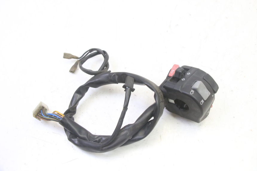 photo de COMANDO ESQUERDO YAMAHA TDM ABS 900 (2002 - 2014) - Zoom do estado de desgaste
