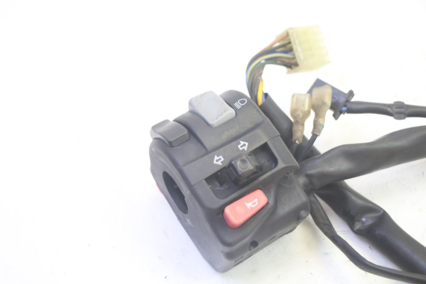 photo de COMANDO ESQUERDO YAMAHA TDM ABS 900 (2002 - 2014) - Detalhe da peça