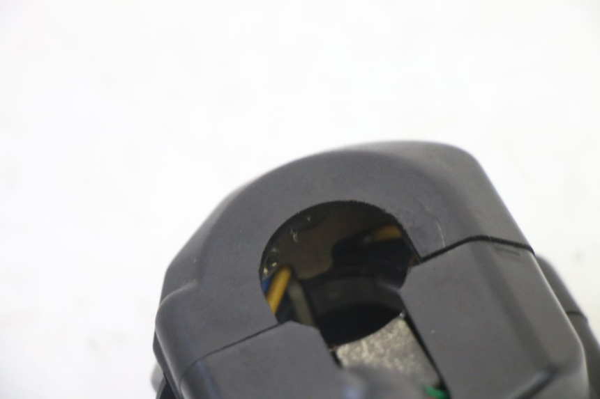 photo de COMANDO ESQUERDO YAMAHA TDR DELTABOX 125 (1997 - 2003) - Pontos de fixação