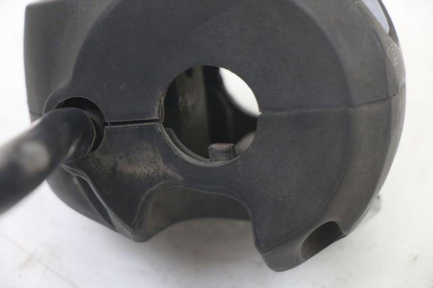 photo de COMANDO ESQUERDO PEUGEOT TKR TREKKER FURIOUS 50 (2005 - 2014) - Pontos de fixação