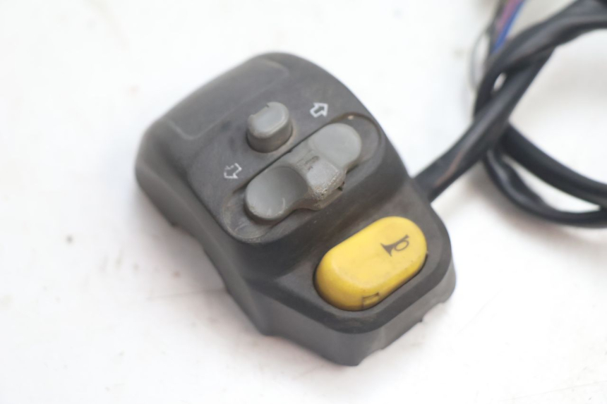 photo de COMANDO ESQUERDO PEUGEOT TKR TREKKER FURIOUS 50 (2005 - 2014) - Detalhe da peça