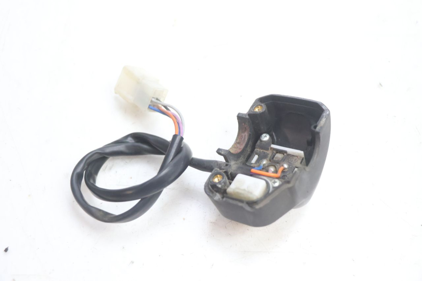 photo de COMANDO ESQUERDO PEUGEOT TKR TREKKER FURIOUS 50 (2005 - 2014) - Outro ângulo de visão