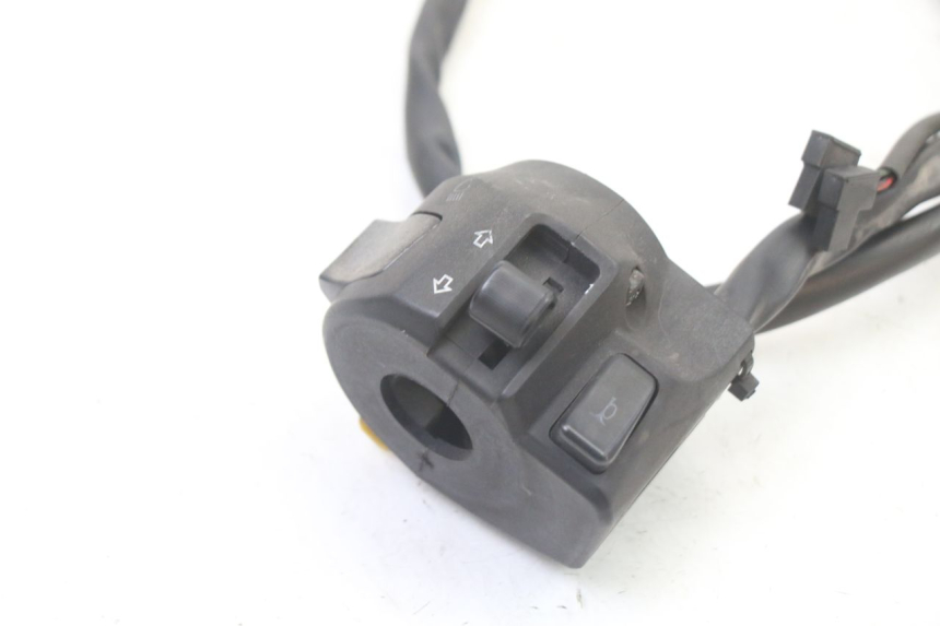 photo de COMANDO ESQUERDO SUZUKI UH BURGMAN 125 (2002 - 2006) - Zoom do estado de desgaste