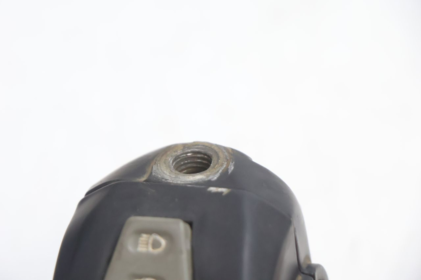 photo de COMANDO ESQUERDO PEUGEOT V-CLIC VCLIC 50 (2007 - 2013) - Zoom do estado de desgaste
