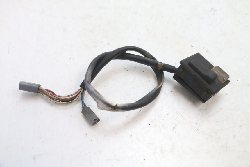 photo de COMUTADOR ESQUERDO PIAGGIO VESPA PK FL 2T 50 (1990 - 1996) - Zoom do estado de desgaste