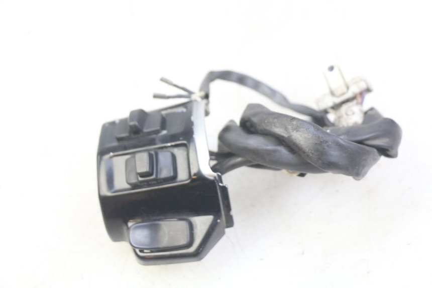 photo de COMANDO ESQUERDO PIAGGIO VESPA SPRINT 2T 50 (2014 - 2018) - Detalhe da peça