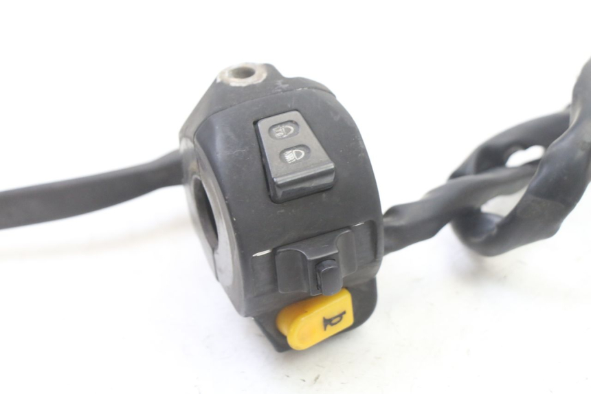 photo de COMANDO ESQUERDO PEUGEOT VIVACITY NEW 2T 50 (2008 - 2017) - Outro ângulo de visão