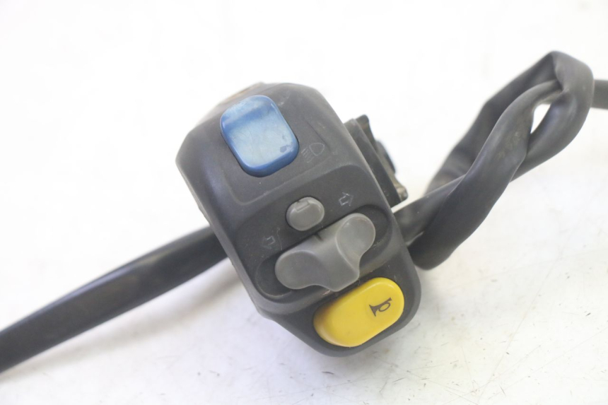 photo de COMANDO ESQUERDO PEUGEOT VIVACITY 100 (1999 - 2008) - Detalhe da peça
