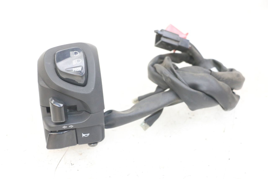 photo de COMANDO ESQUERDO YAMAHA XMAX X-MAX ABS 125 (2017 - 2020) - Pontos de fixação