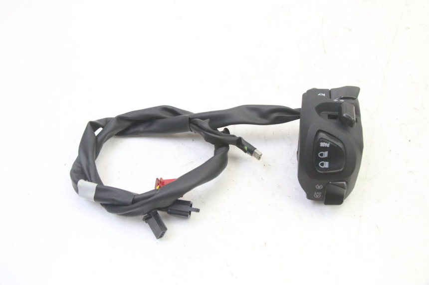photo de COMANDO ESQUERDO YAMAHA XMAX X-MAX 125 (2021 - 2025) - Outro ângulo de visão
