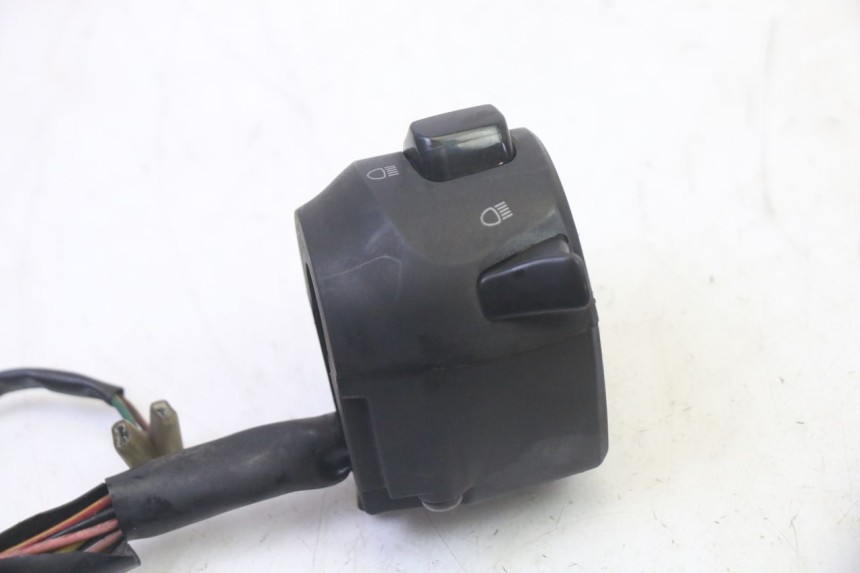 photo de COMANDO ESQUERDO YAMAHA X-MAX XMAX 125 (2010 - 2013) - Pontos de fixação