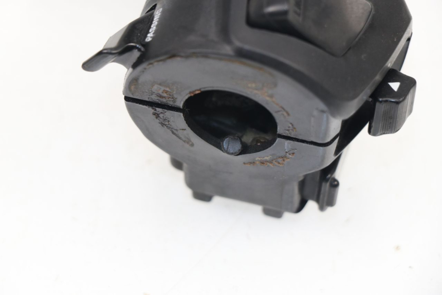photo de COMANDO ESQUERDO KYMCO XCITING 500 (2007 - 2010) - Zoom do estado de desgaste