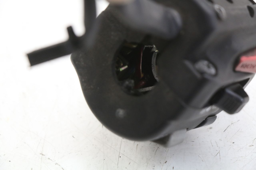 photo de COMANDO ESQUERDO YAMAHA XJ600 XJ DIVERSION 600 (1992 - 1997) - Detalhe da peça