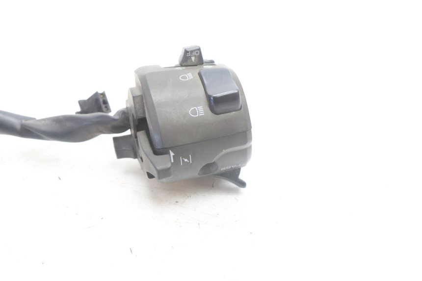photo de COMUTADOR ESQUERDO YAMAHA XJR 1300 (1998 - 2002) - Outro ângulo de visão