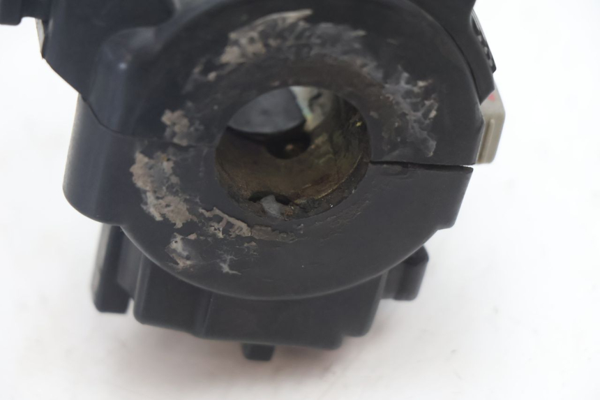 photo de INTERRUPTOR ESQUERDO HONDA XRV AFRICA TWIN 750 (1990 - 1992) - Pontos de fixação