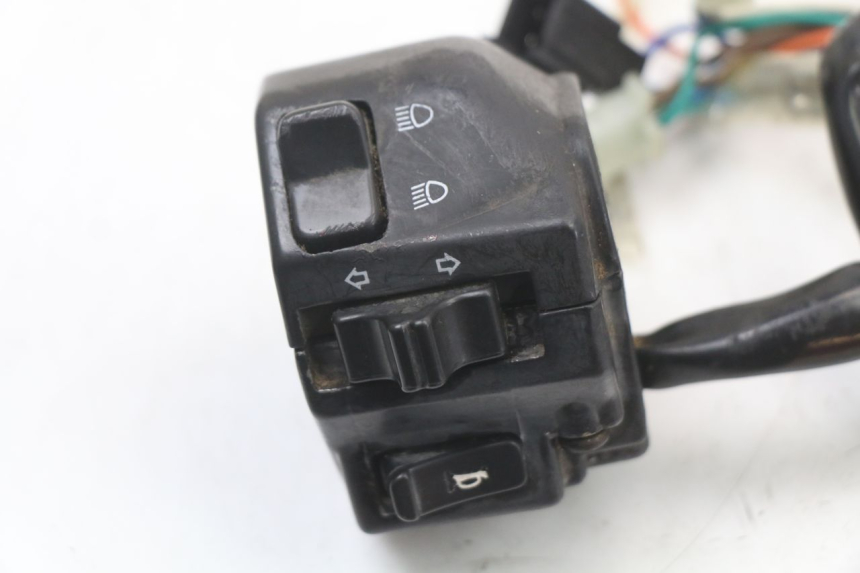 photo de COMANDO ESQUERDO SYM XS 125 (2007 - 2016) - Detalhe da peça