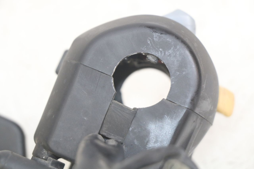 photo de COMANDO ESQUERDO YAMAHA YP MAJESTY 400 (2004 - 2008) - Detalhe da peça