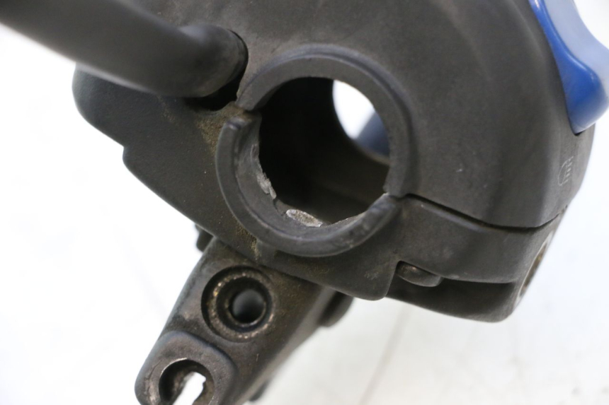 photo de COMANDO ESQUERDO YAMAHA YP MAJESTY 125 (1998 - 2001) - Pontos de fixação