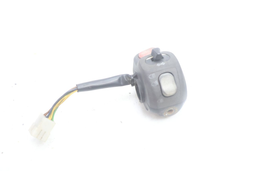 photo de COMANDO ESQUERDO YAMAHA YP MAJESTY 125 (2002 - 2006) - Zoom do estado de desgaste