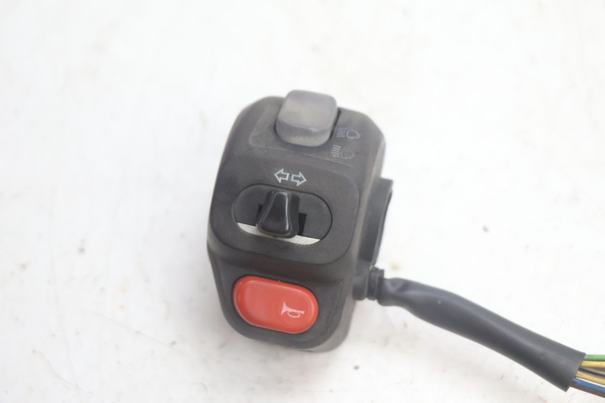 photo de COMANDO ESQUERDO YAMAHA YP MAJESTY 125 (2002 - 2006) - Detalhe da peça