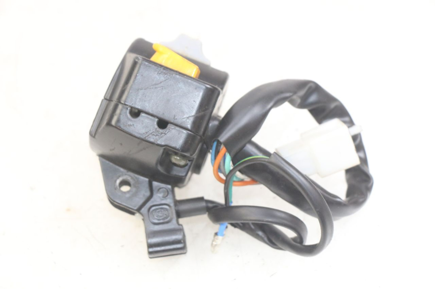 photo de COMANDO ESQUERDO UNIVERSAL BIKE ZN50QT-11B 50 (2018 - 2021) - Outro ângulo de visão