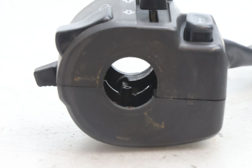photo de COMANDO ESQUERDO KAWASAKI ZZR 600 (1995 - 2004) - Pontos de fixação
