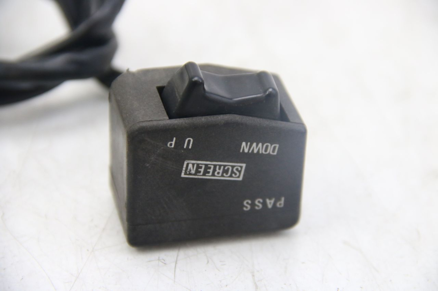 photo de COMUTADOR SUZUKI GSX-F GSX  F 1100 (1988 - 1994) - Detalhe da peça