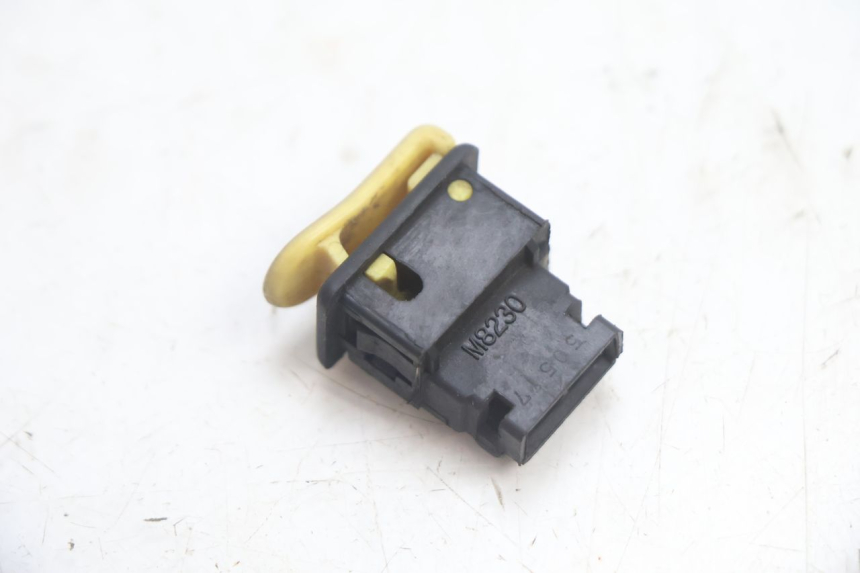 photo de COMANDO DE BUZINA PEUGEOT BUXY 50 (1993 - 1998) - Zoom do estado de desgaste