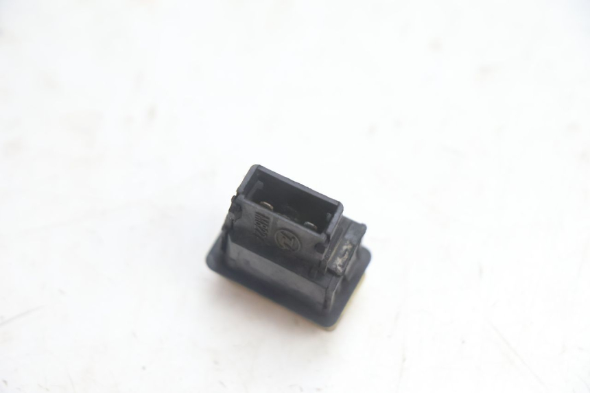 photo de COMANDO DE BUZINA PEUGEOT BUXY 50 (1993 - 1998) - Outro ângulo de visão