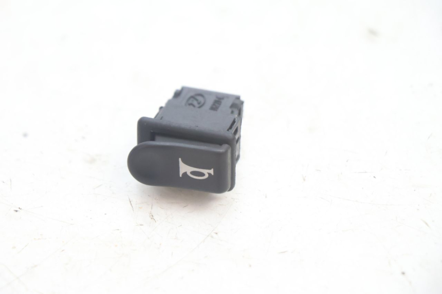 photo de INTERRUPTOR DE BUZINA TGB CITY RS 50 (2011 - 2016) - Detalhe da peça