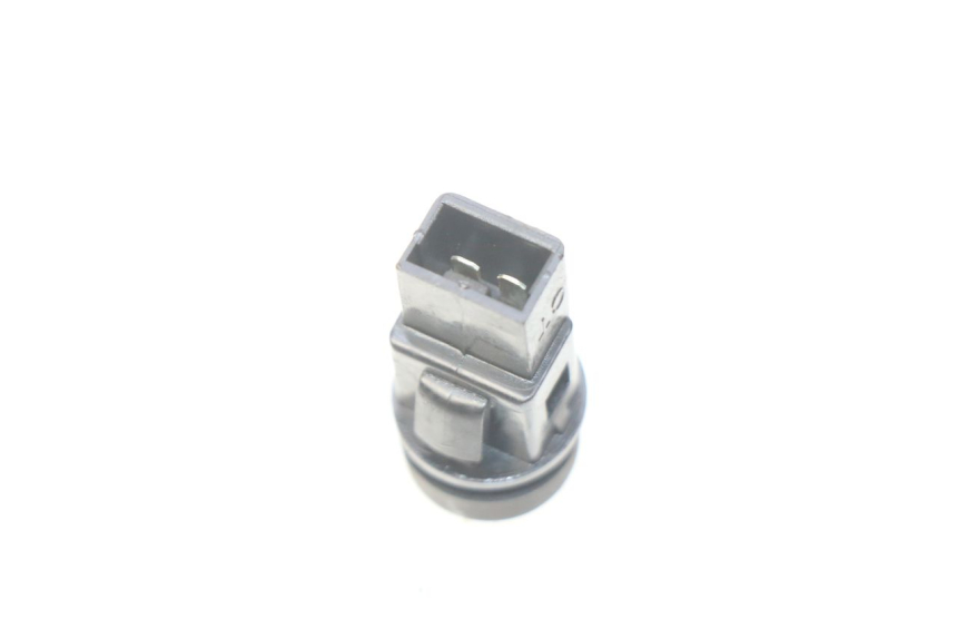 photo de COMANDO DE BUZINA PIAGGIO FLY 2T 50 (2004 - 2017) - Zoom do estado de desgaste