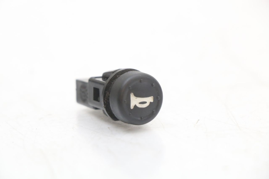 photo de COMANDO DE BUZINA PIAGGIO FLY 4T 50 (2004 - 2010) - Detalhe da peça
