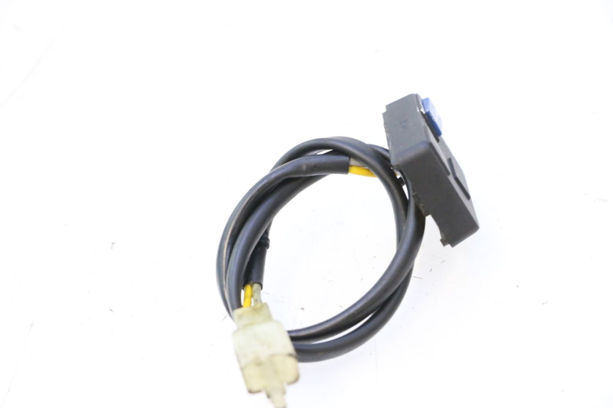 photo de INTERRUPTOR DE BUZINA PEUGEOT LUDIX ONE 14P 50 (2004 - 2013) - Zoom do estado de desgaste