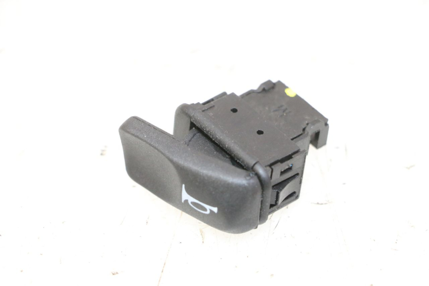 photo de COMANDO DE BUZINA PIAGGIO MP3 HPE 310 (2024 - 2025) - Zoom do estado de desgaste