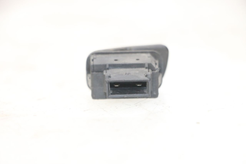 photo de COMANDO DE BUZINA PIAGGIO MP3 LT 300 (2010 - 2016) - Detalhe da peça