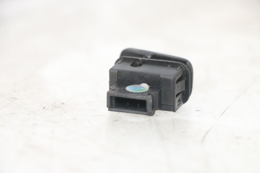 photo de COMANDO DE BUZINA PIAGGIO MP3 LT 300 (2010 - 2016) - Detalhe da peça