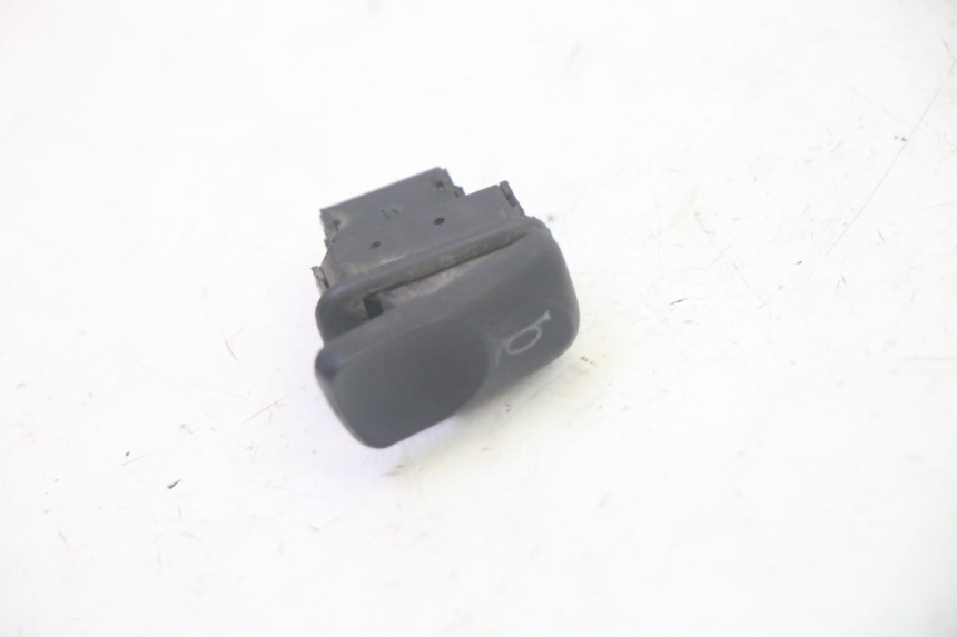 photo de COMANDO DE BUZINA PIAGGIO MP3 LT 400 (2007 - 2012) - Detalhe da peça