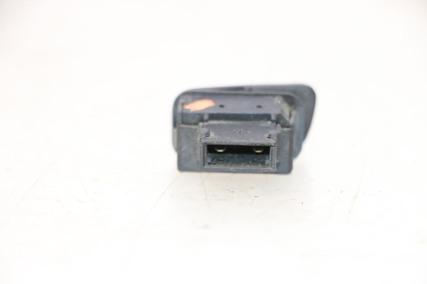photo de COMANDO DE BUZINA PIAGGIO MP3 LT 400 (2007 - 2012) - Zoom do estado de desgaste