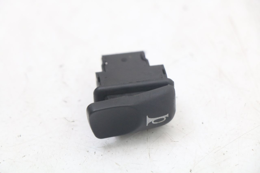photo de COMANDO DE BUZINA PIAGGIO LIBERTY IGET 4T 50 (2021 - 2025) - Detalhe da peça