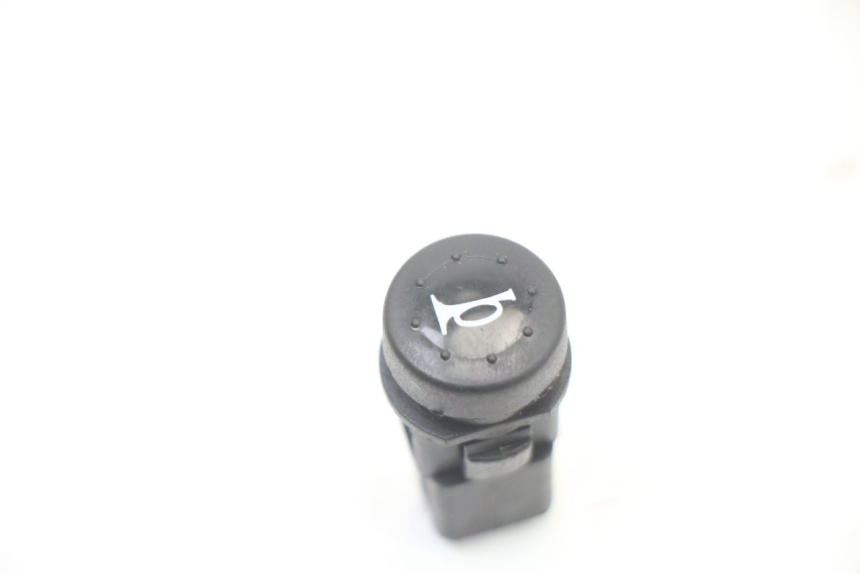photo de COMANDO DE BUZINA PIAGGIO NRG POWER PUREJET 50 (2018 - 2021) - Detalhe da peça