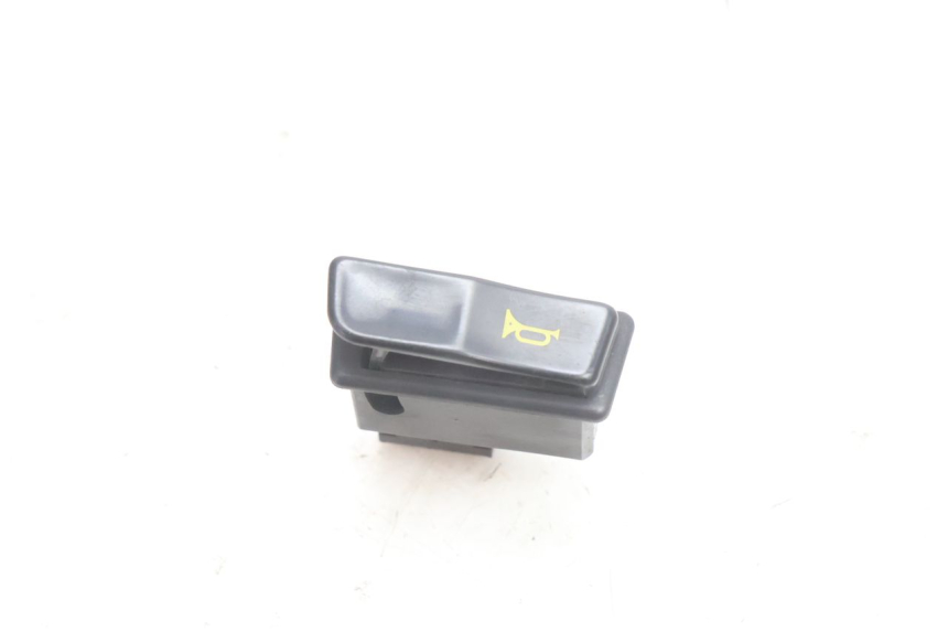 photo de INTERRUPTOR DE BUZINA HONDA SH 125 (2001 - 2003) - Detalhe da peça