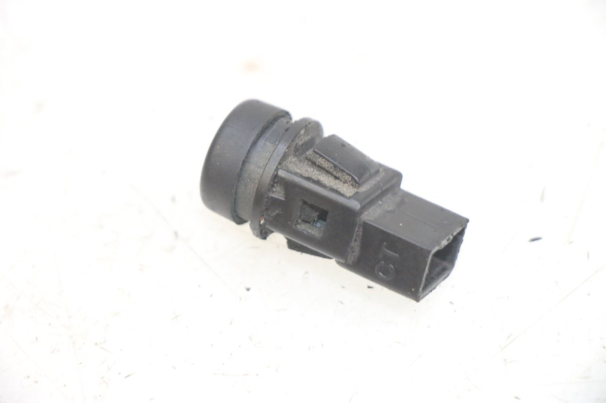 photo de COMANDO DE BUZINA APRILIA SR 2T 50 (2012 - 2017) - Zoom do estado de desgaste