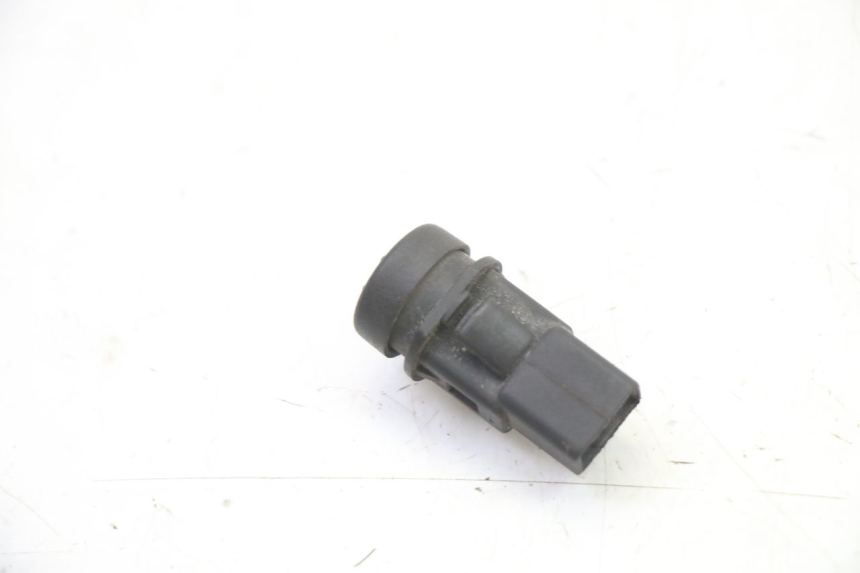 photo de COMANDO DE BUZINA PIAGGIO SUPER LX 125 (2000 - 2003) - Zoom do estado de desgaste